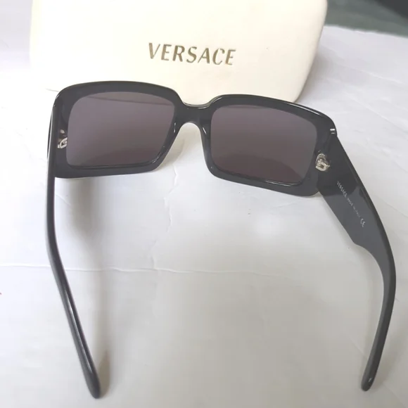 VTG Versace sunglasses - Picture 8 of 9
